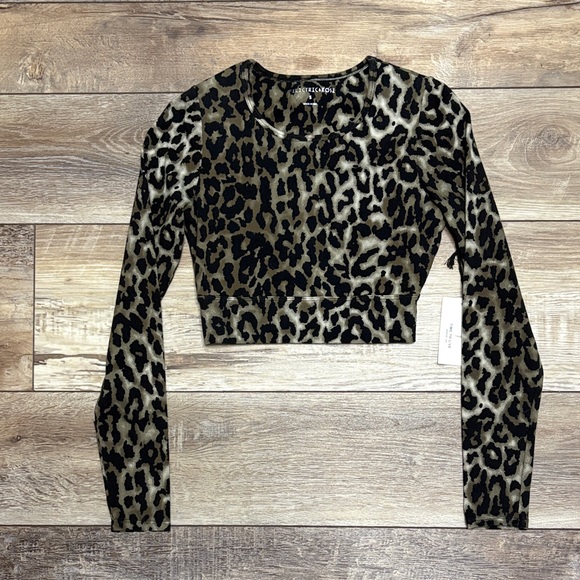 Electric & Rose Tops - NWT Electric & Rose Kennedy Long Sleeve Crop Top Small Leopard